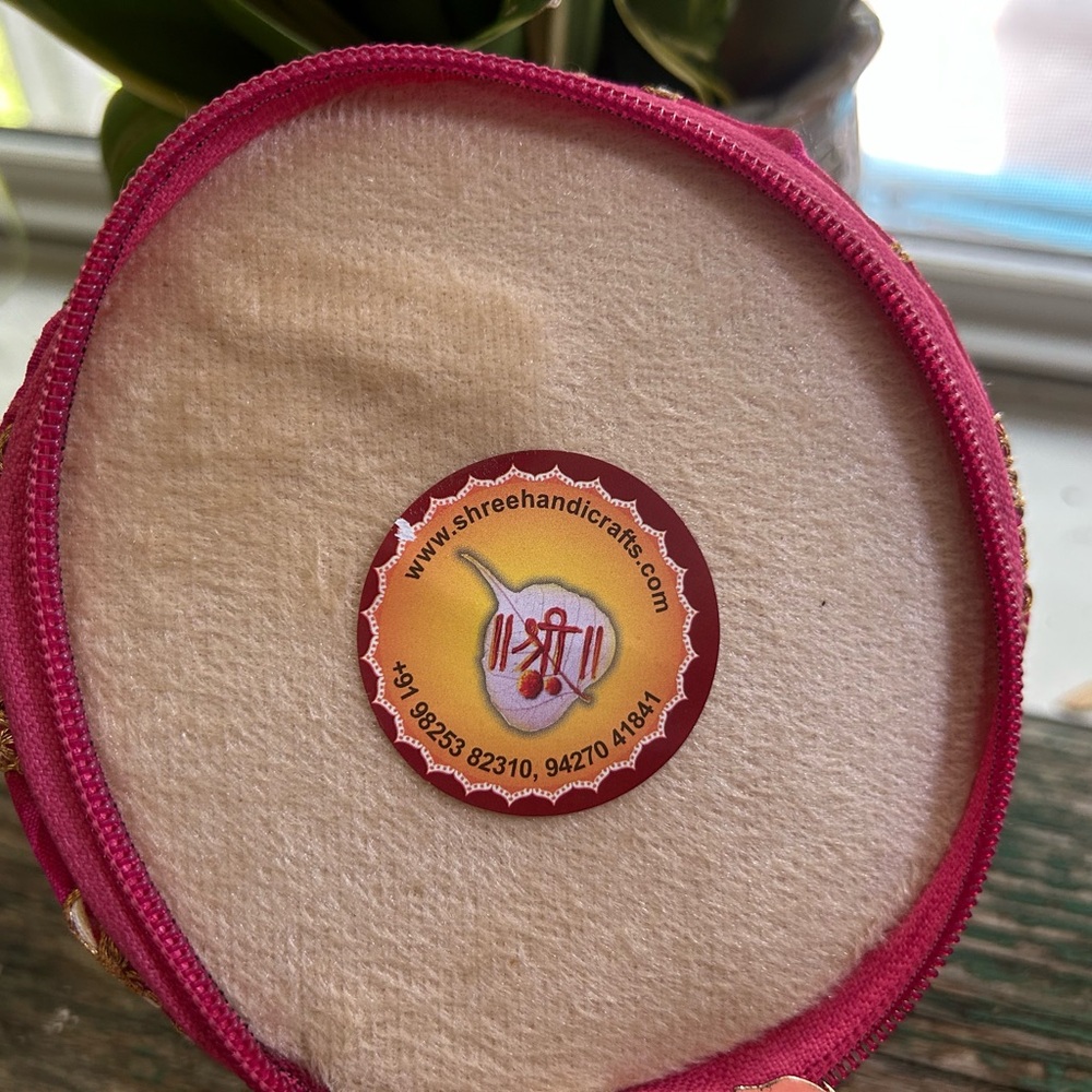 Shree Handicrafts Pink and Gold Travel Jewelry Box - Picture 7 of 13